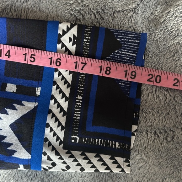 Vince Camuto Print Shift Dress in Blue/Black Size 12 EUC - Picture 8 of 8